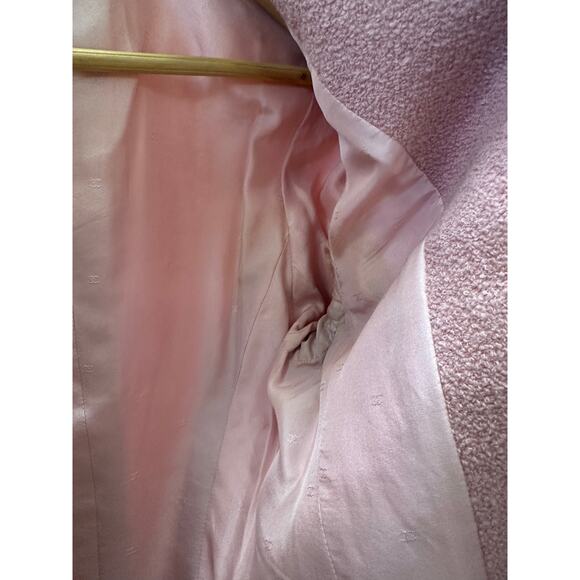 Vintage Chanel Pink Wool Boucle Jacket size 40, 1994 - Picture 5 of 9